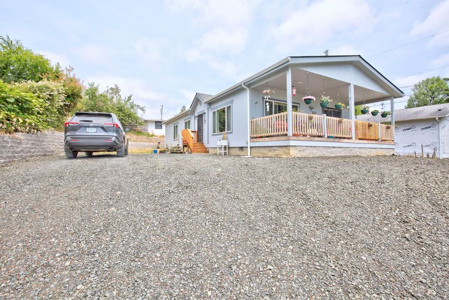 Just like new! 2020 Fleetwood Waverly Crest doublewide on a 0.18-acre lot. Home has been occupied since Spring of 2021 and seller needs to relocate ''wishing she could take home with her''. All appliances and fixtures are basically brand-new. Home has an open floor plan with lots of windows to take advantage of the lovely view. The kitchen includes an island for additional work space, custom built additional cabinetry in the dining area, and a nice size pantry. The living area, dining rom and kitchen have a nice open floor plan. Property has public water and sewer and is located on a private street convenient to shopping and services.