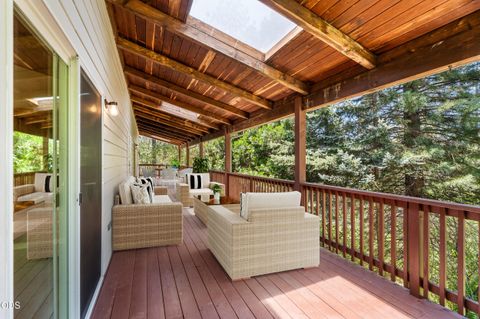 Tiny photo for 340 El Camino Way, Grants Pass, OR 97526 (MLS # 220223918)