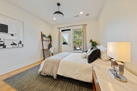 Tiny photo for 3374 NW Windwood Way, Bend, OR 97703 (MLS # 220215861)