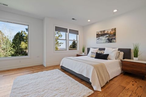 Tiny photo for 3374 NW Windwood Way, Bend, OR 97703 (MLS # 220215861)