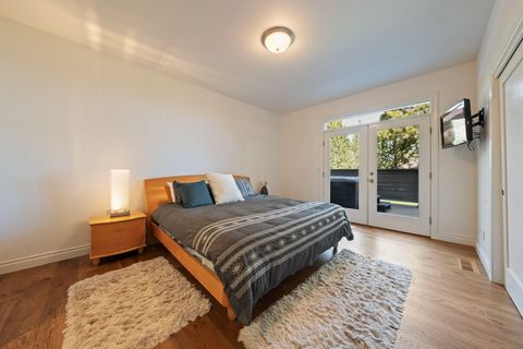 Tiny photo for 3374 NW Windwood Way, Bend, OR 97703 (MLS # 220215861)