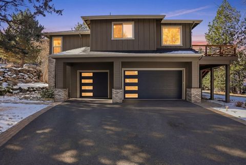 Tiny photo for 3374 NW Windwood Way, Bend, OR 97703 (MLS # 220215861)