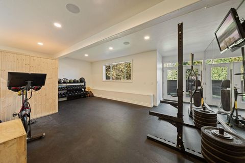 Tiny photo for 3374 NW Windwood Way, Bend, OR 97703 (MLS # 220215861)