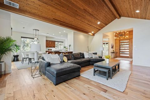 Tiny photo for 3374 NW Windwood Way, Bend, OR 97703 (MLS # 220215861)