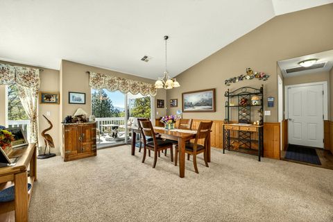 Tiny photo for 221 Lauer Way, Grants Pass, OR 97526 (MLS # 220219775)