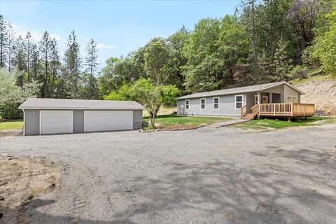 3995 E Evans Creek Road Rogue River OR 97537