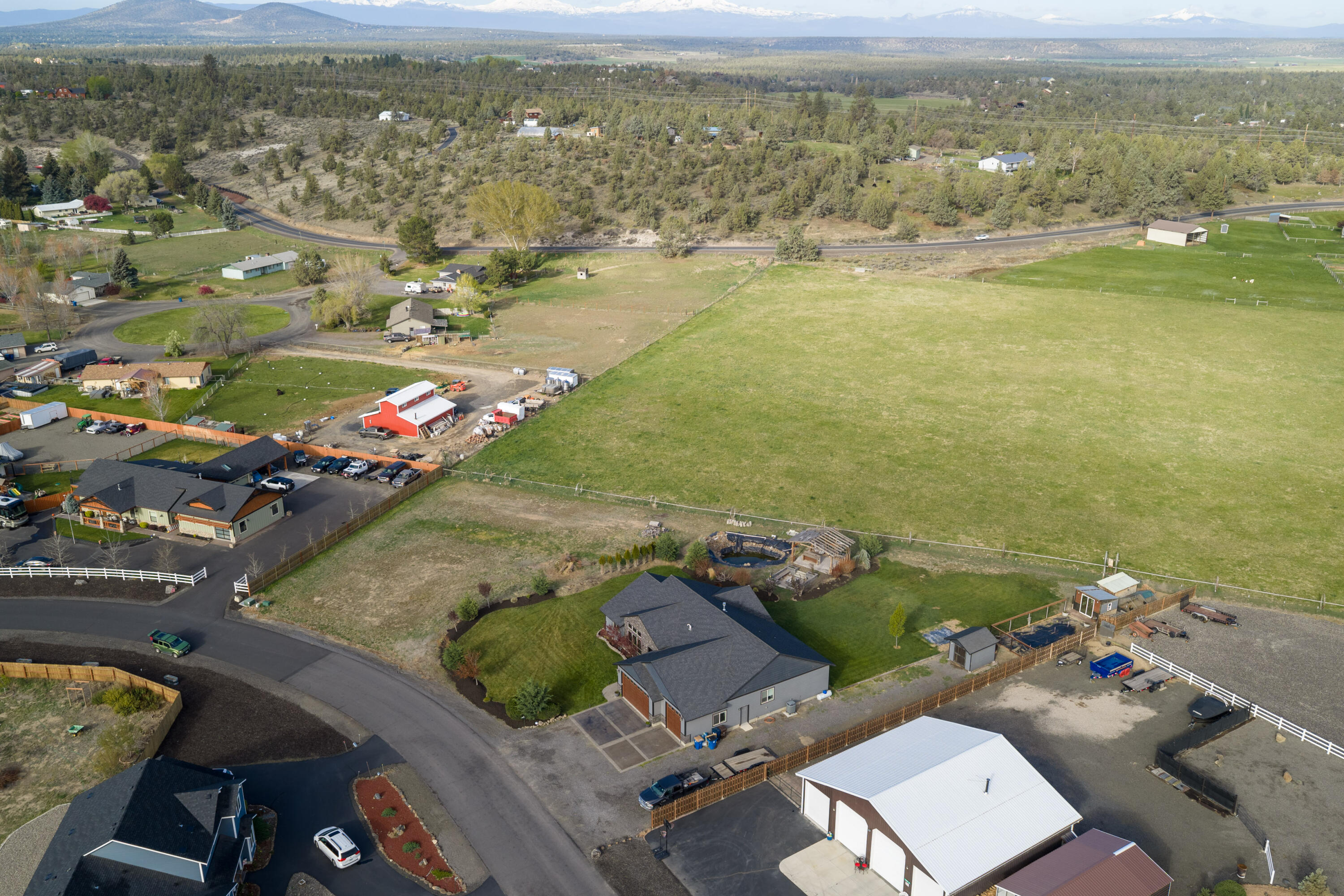 4437 NW Glenn Meadow Loop