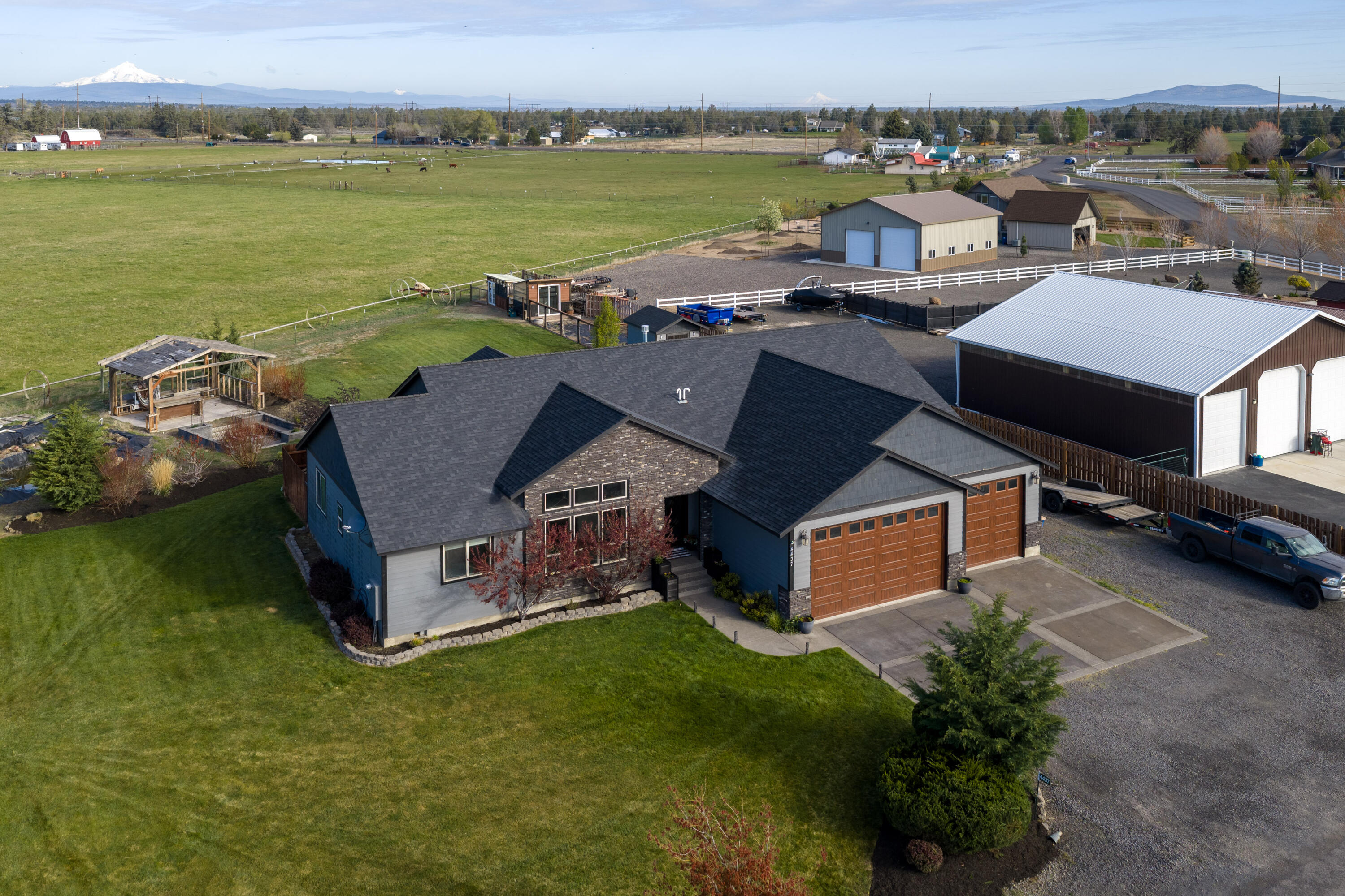 4437 NW Glenn Meadow Loop