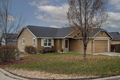 2607 NE 5th Street Redmond OR 97756