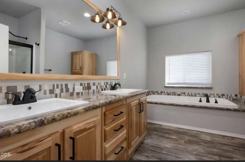 Tiny photo for 52895 Shady Lane, La Pine, OR 97739 (MLS # 220224652)