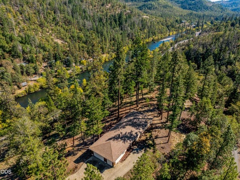 Photo of 23131 Highway 62, Shady Cove, OR 97539 (MLS # 220229340)