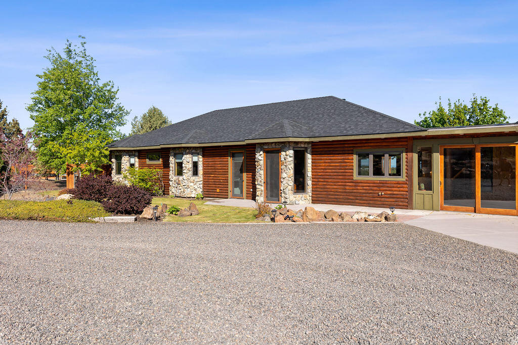 8101 SW Desert Sage Lane