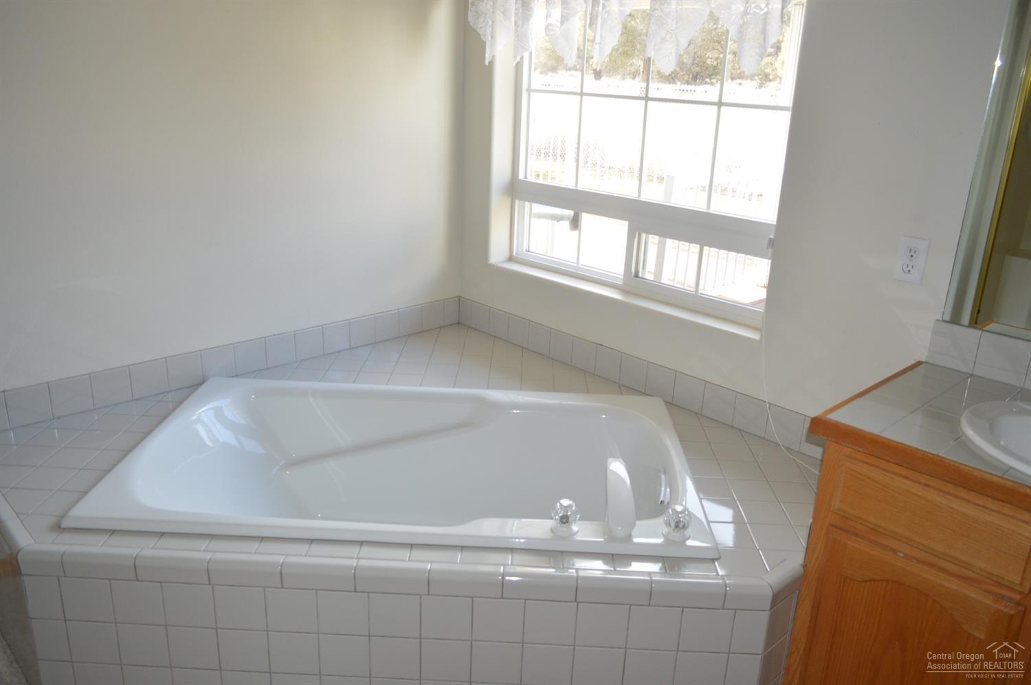 Crestridge Estate - Residential