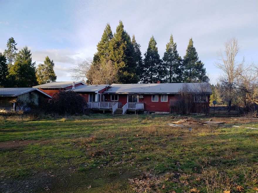 Private 6 Level acres, 2065 sq ft home built in 1967. 3 Bedroom plus an extra room that could be a 4th bedroom or an office. Large living room with hardwood floors and is positioned conveniently. There is a Family room/den that is set up for a wood stove. Master bedroom has a handicap accessible bathroom. Small shop and old barn.