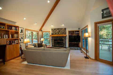 Tiny photo for 57627 Cultus Lane #8, Sunriver, OR 97707 (MLS # 220220064)