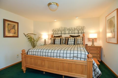Tiny photo for 57627 Cultus Lane #8, Sunriver, OR 97707 (MLS # 220220064)