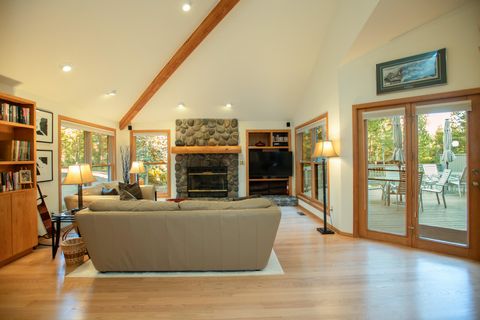 Tiny photo for 57627 Cultus Lane #8, Sunriver, OR 97707 (MLS # 220220064)