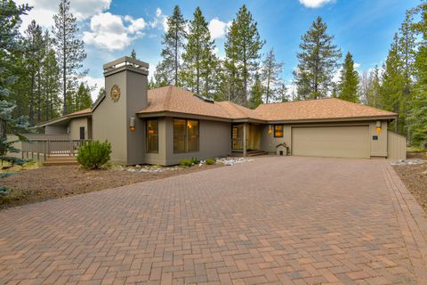 Photo of 57627 Cultus Lane #8, Sunriver, OR 97707 (MLS # 220220064)