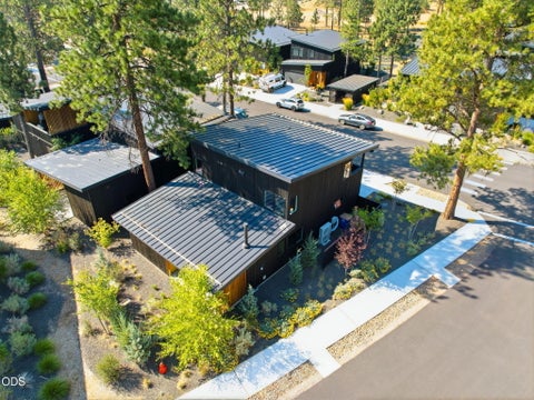Tiny photo for 632 N Sisters Woodlands Way #20, Sisters, OR 97759 (MLS # 220226855)