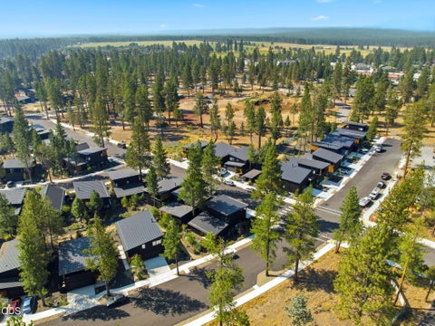 Tiny photo for 632 N Sisters Woodlands Way #20, Sisters, OR 97759 (MLS # 220226855)