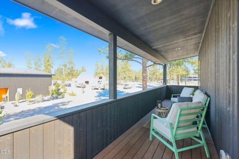 Tiny photo for 632 N Sisters Woodlands Way #20, Sisters, OR 97759 (MLS # 220226855)