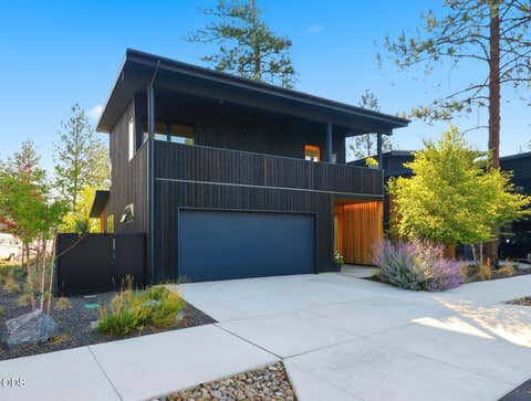 Photo of 632 N Sisters Woodlands Way #20, Sisters, OR 97759 (MLS # 220226855)
