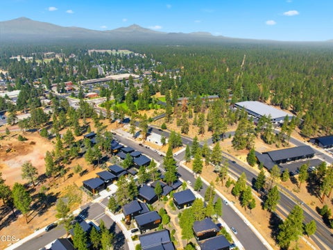 Tiny photo for 632 N Sisters Woodlands Way #20, Sisters, OR 97759 (MLS # 220226855)