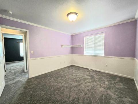 Tiny photo for 5151 Regency Drive, Klamath Falls, OR 97603 (MLS # 220212474)