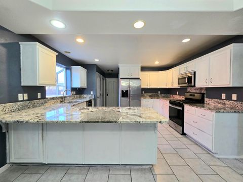 Tiny photo for 5151 Regency Drive, Klamath Falls, OR 97603 (MLS # 220212474)