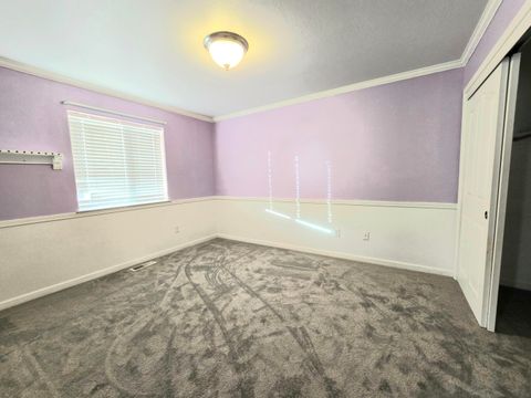 Tiny photo for 5151 Regency Drive, Klamath Falls, OR 97603 (MLS # 220212474)