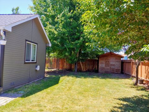 Tiny photo for 5151 Regency Drive, Klamath Falls, OR 97603 (MLS # 220212474)