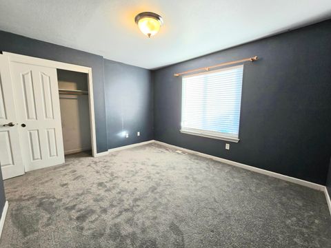 Tiny photo for 5151 Regency Drive, Klamath Falls, OR 97603 (MLS # 220212474)