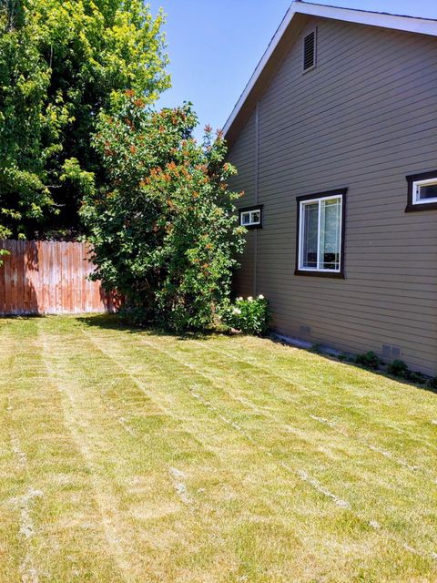 Tiny photo for 5151 Regency Drive, Klamath Falls, OR 97603 (MLS # 220212474)
