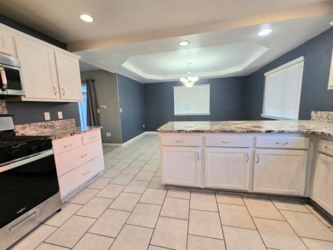 Tiny photo for 5151 Regency Drive, Klamath Falls, OR 97603 (MLS # 220212474)