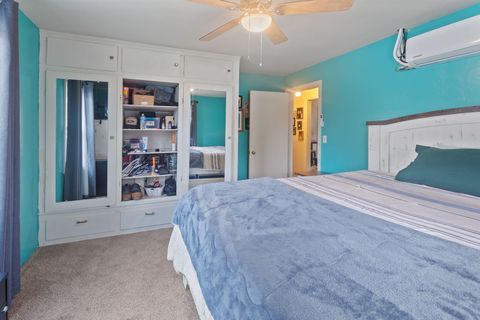 Tiny photo for 418 SE L Street, Grants Pass, OR 97526 (MLS # 220213247)