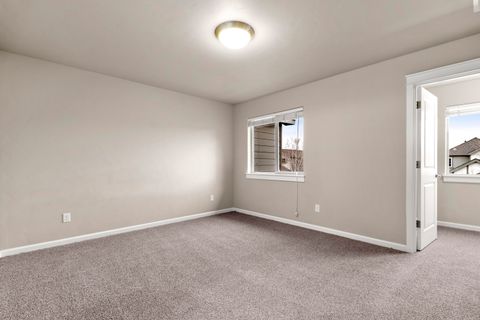 Tiny photo for 20779 Boulderfield Avenue, Bend, OR 97701 (MLS # 220216843)