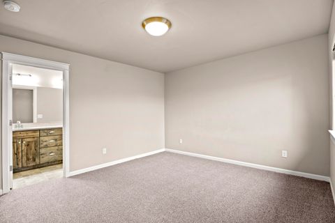 Tiny photo for 20779 Boulderfield Avenue, Bend, OR 97701 (MLS # 220216843)