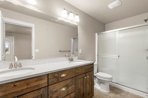 Tiny photo for 20779 Boulderfield Avenue, Bend, OR 97701 (MLS # 220216843)