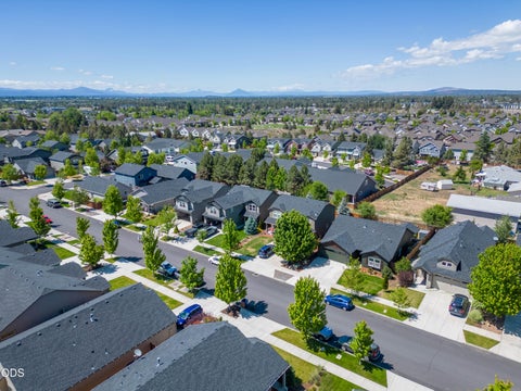 Tiny photo for 21382 NE Eagle Crossing Avenue, Bend, OR 97701 (MLS # 220222737)