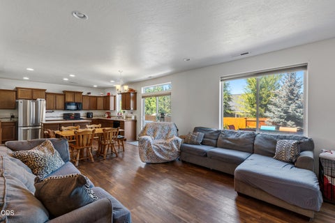 Tiny photo for 21382 NE Eagle Crossing Avenue, Bend, OR 97701 (MLS # 220222737)