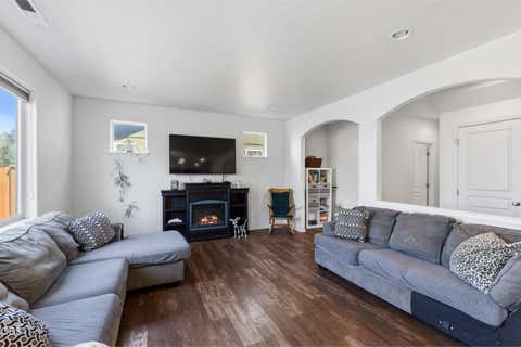 Tiny photo for 21382 NE Eagle Crossing Avenue, Bend, OR 97701 (MLS # 220222737)