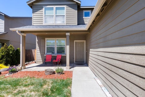 Tiny photo for 21382 NE Eagle Crossing Avenue, Bend, OR 97701 (MLS # 220222737)