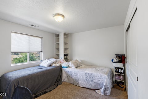 Tiny photo for 21382 NE Eagle Crossing Avenue, Bend, OR 97701 (MLS # 220222737)