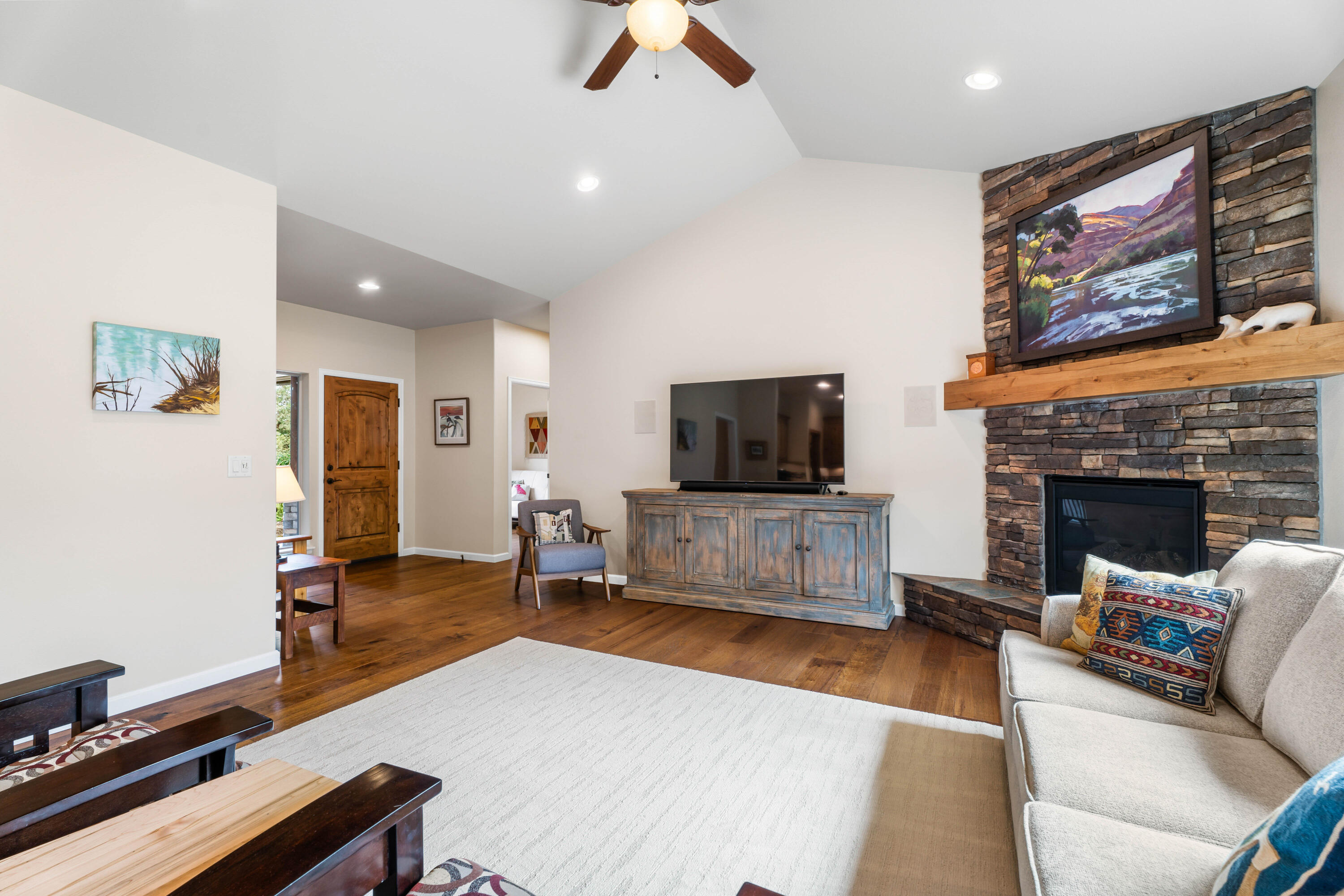 Eagle Crest - Residential