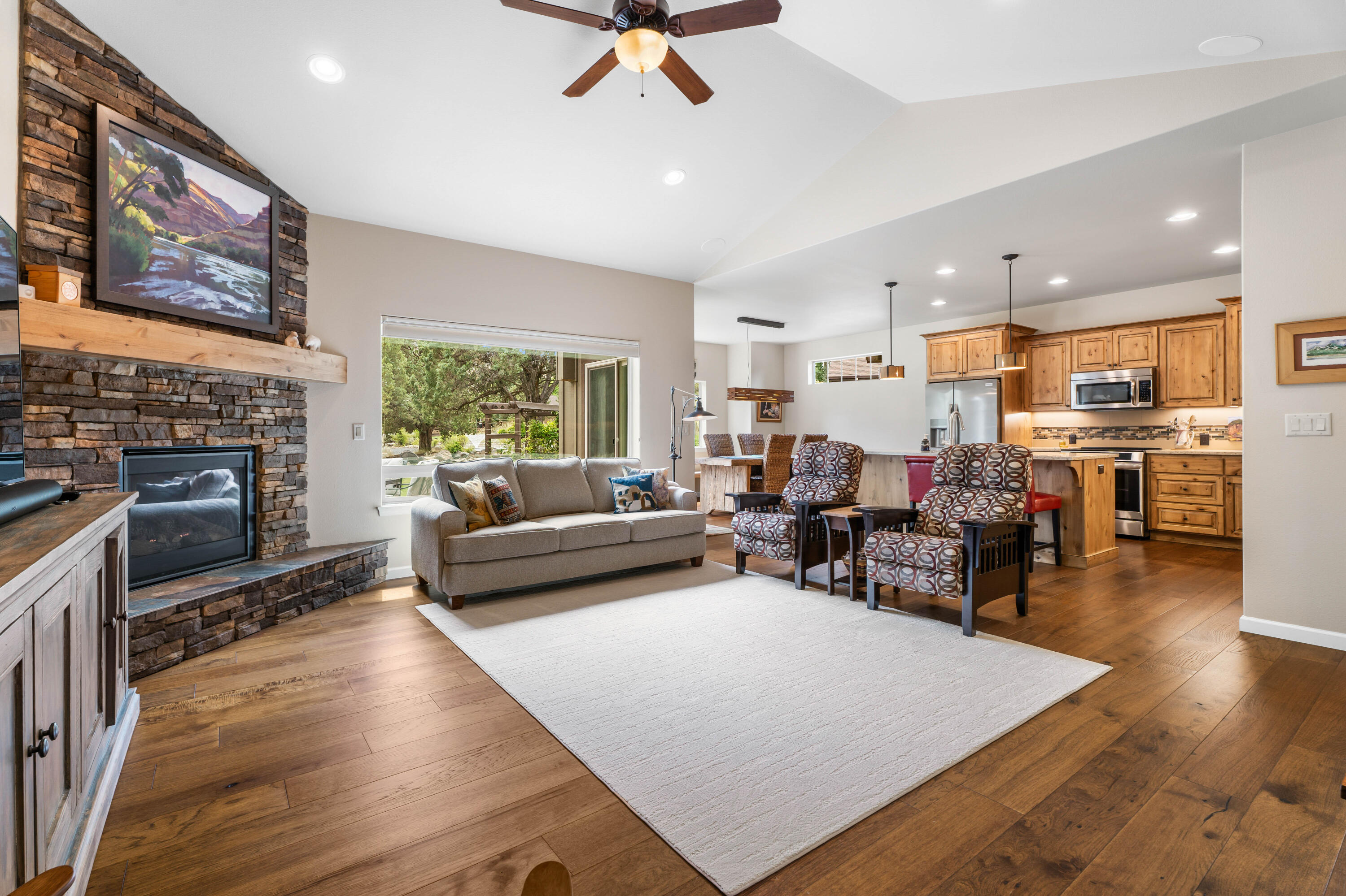 205 Vista Rim Drive