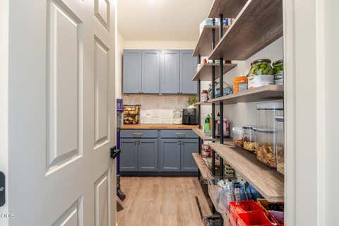 Tiny photo for 64794 Hunnell Road, Bend, OR 97703 (MLS # 220224449)