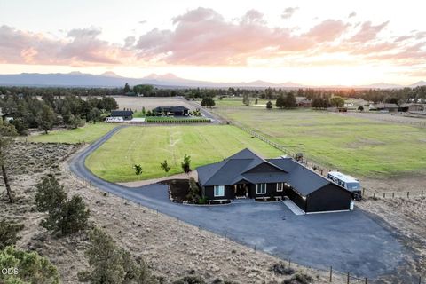 Tiny photo for 64794 Hunnell Road, Bend, OR 97703 (MLS # 220224449)