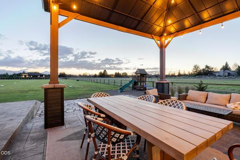 Tiny photo for 64794 Hunnell Road, Bend, OR 97703 (MLS # 220224449)
