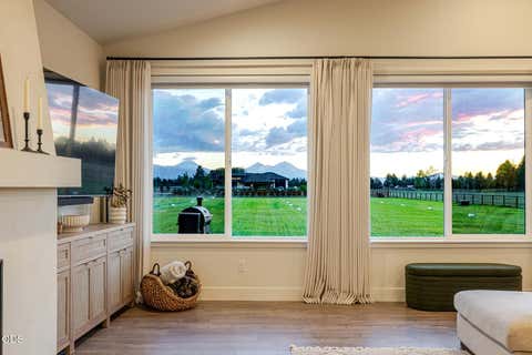 Tiny photo for 64794 Hunnell Road, Bend, OR 97703 (MLS # 220224449)
