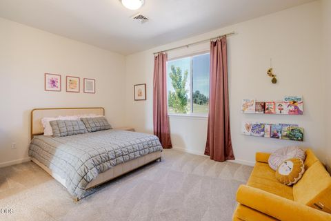 Tiny photo for 64794 Hunnell Road, Bend, OR 97703 (MLS # 220224449)